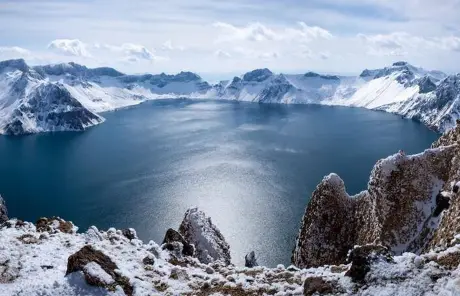 china-silk-road-xinjiang-tianchi-in-winter